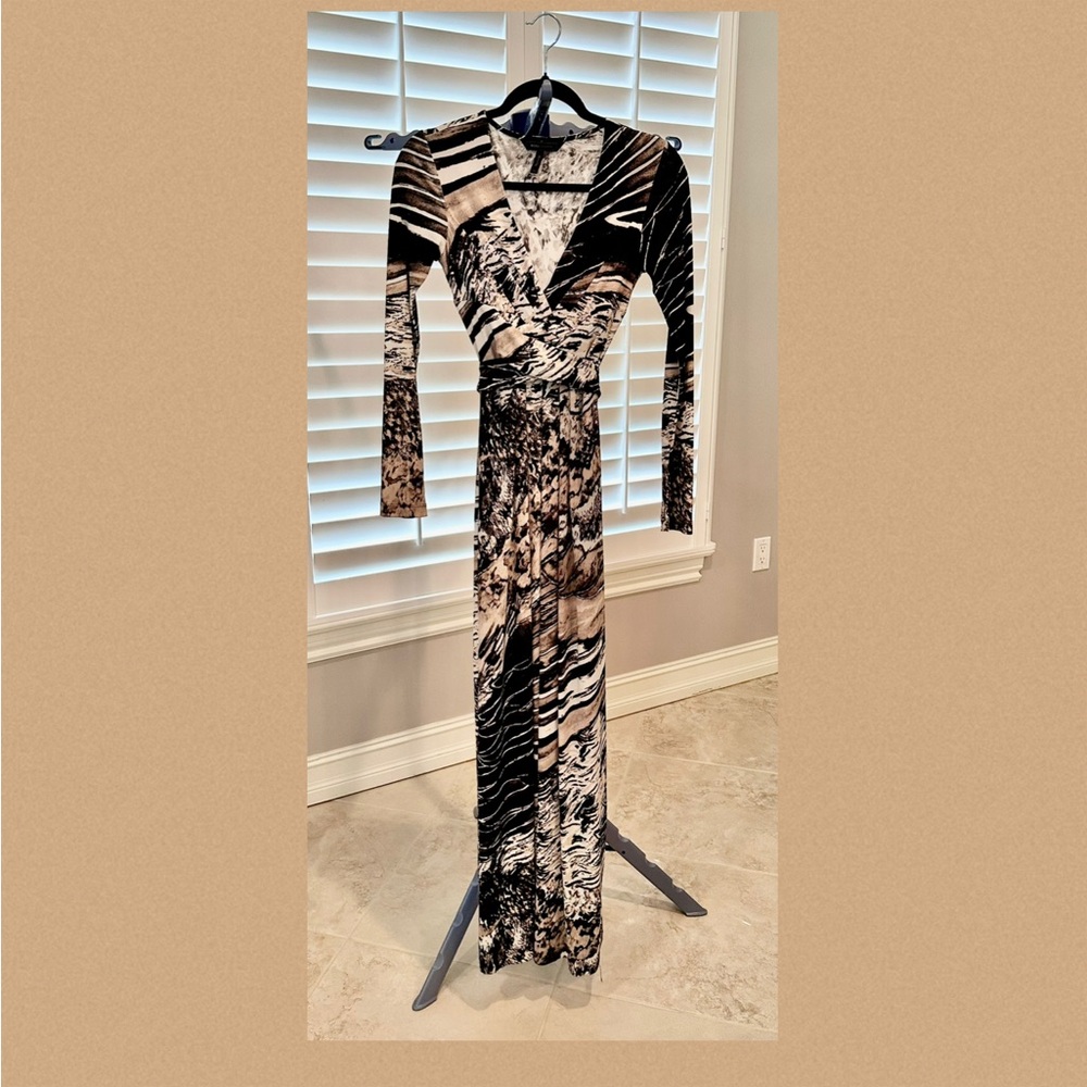 Elegant Black cream and  White Patterned Dress